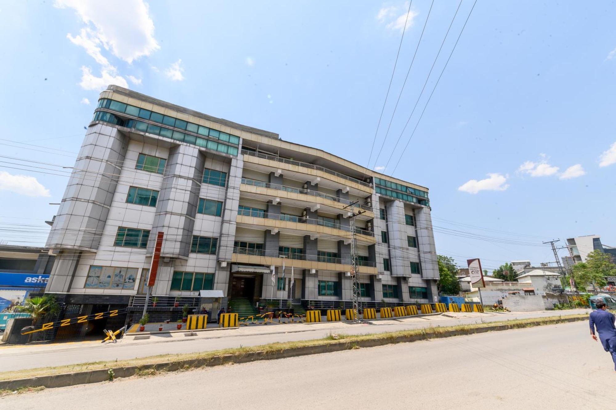 Hotel One Abbottabad Exterior photo